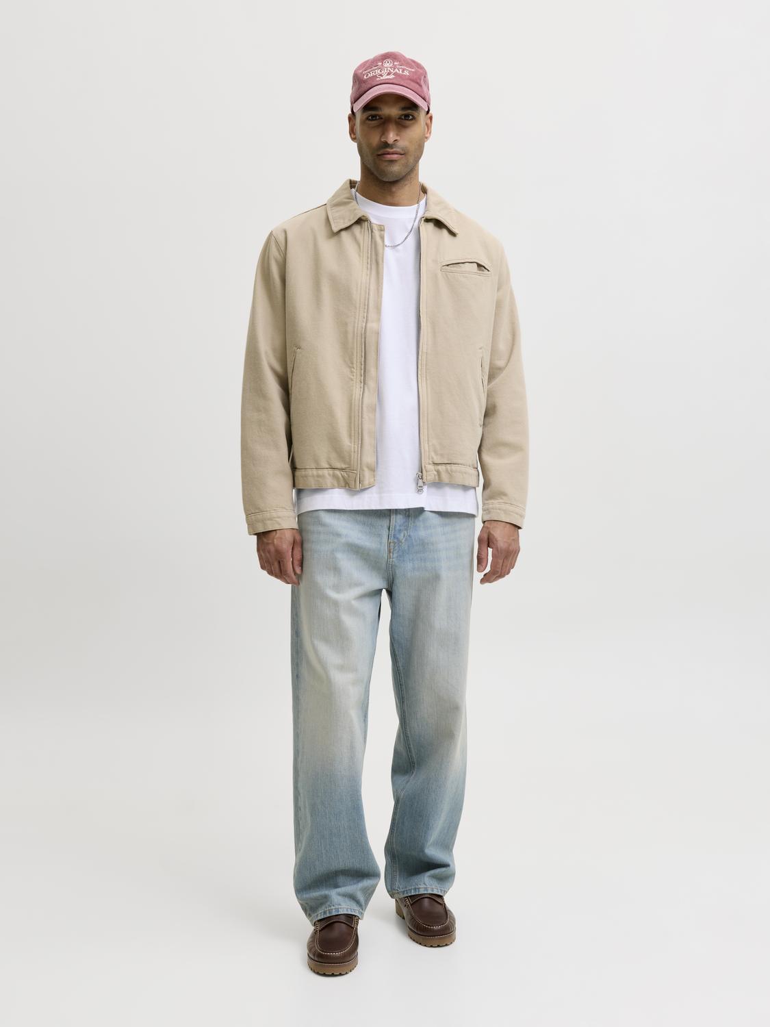model_shot-front_full